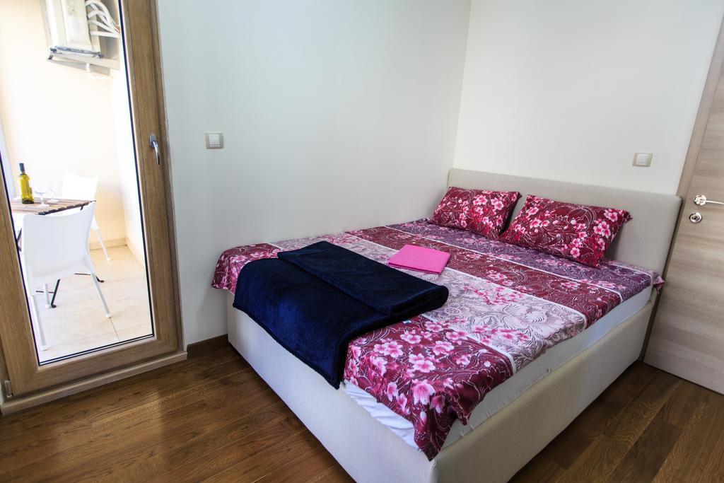 De Lux Apartments Petrovac Екстериор снимка