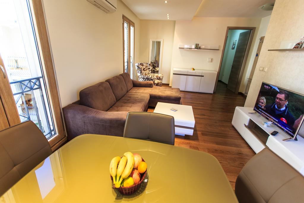 De Lux Apartments Petrovac Екстериор снимка