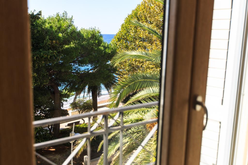 De Lux Apartments Petrovac Екстериор снимка