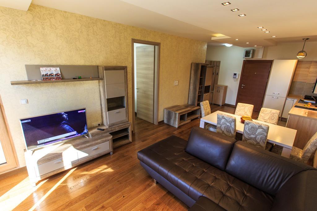 De Lux Apartments Petrovac Екстериор снимка