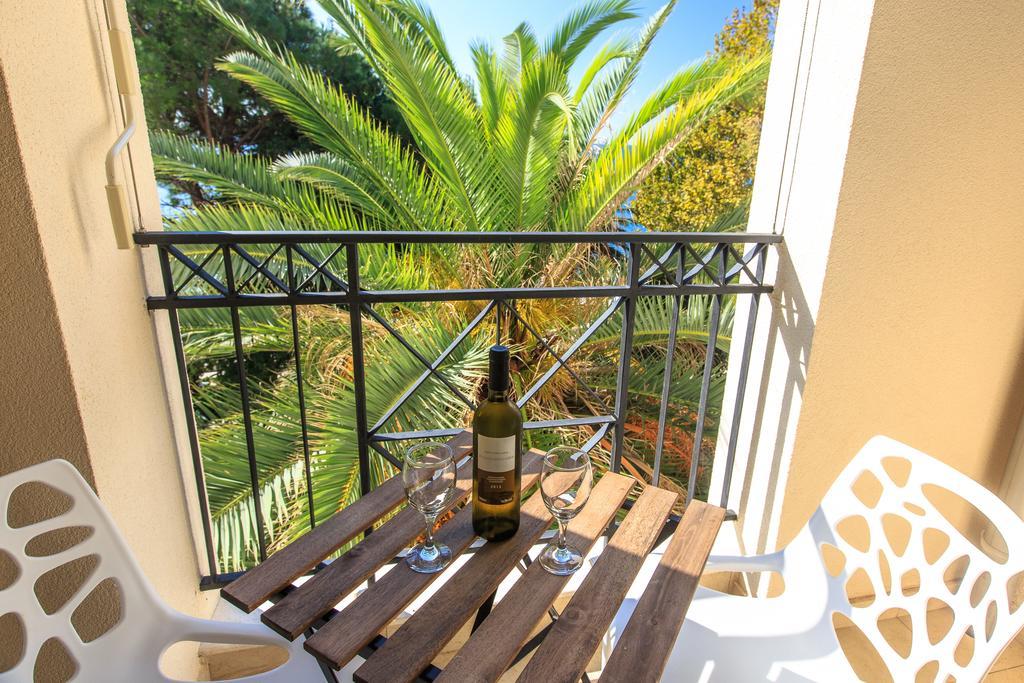 De Lux Apartments Petrovac Екстериор снимка