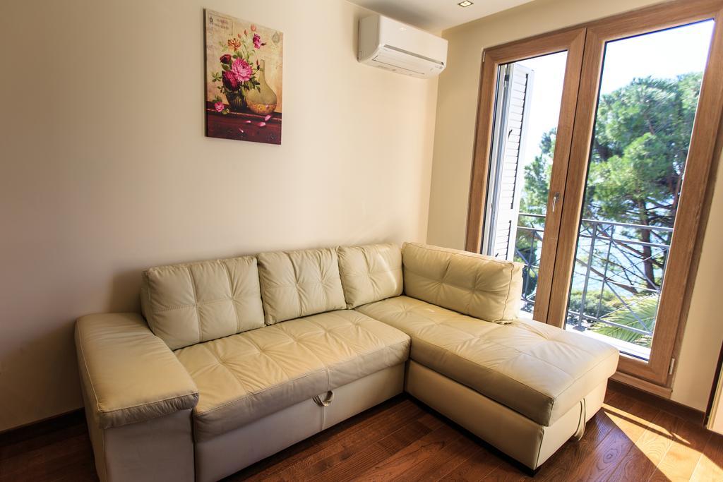 De Lux Apartments Petrovac Екстериор снимка