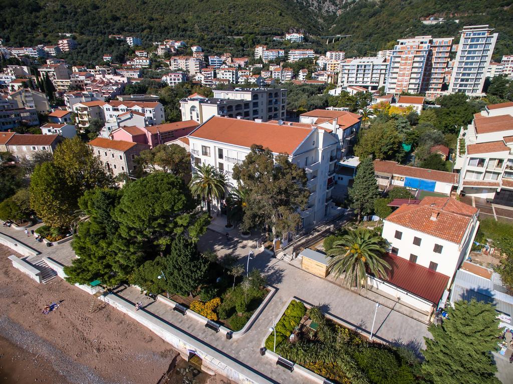 De Lux Apartments Petrovac Екстериор снимка