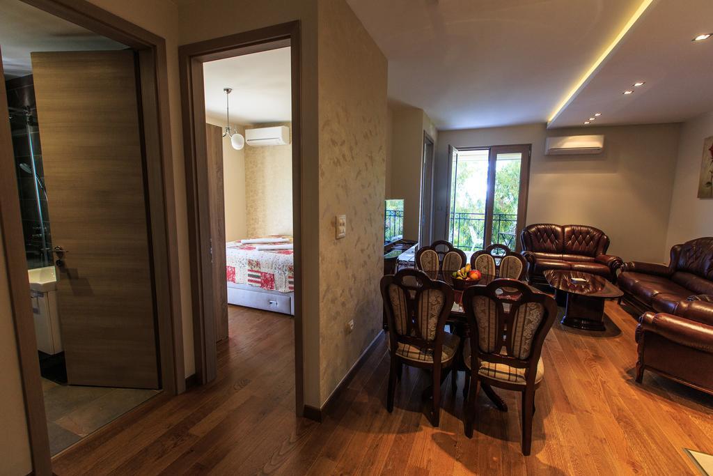De Lux Apartments Petrovac Екстериор снимка