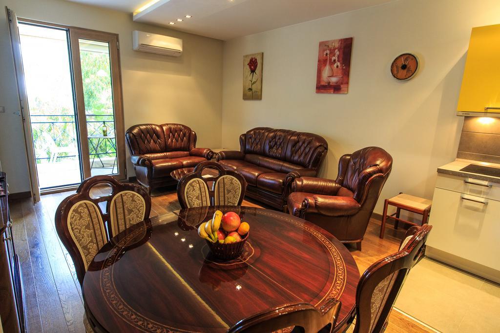 De Lux Apartments Petrovac Екстериор снимка